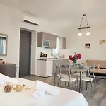 佩特拉西娅公寓 公寓 卡拉马塔
