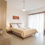 Petra Thea Апартаменты Каламата