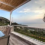 Petra Thea Каламата