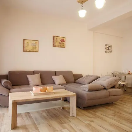 Apartment Petra Thea