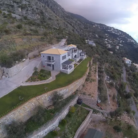 Petra Thea קלמאטה